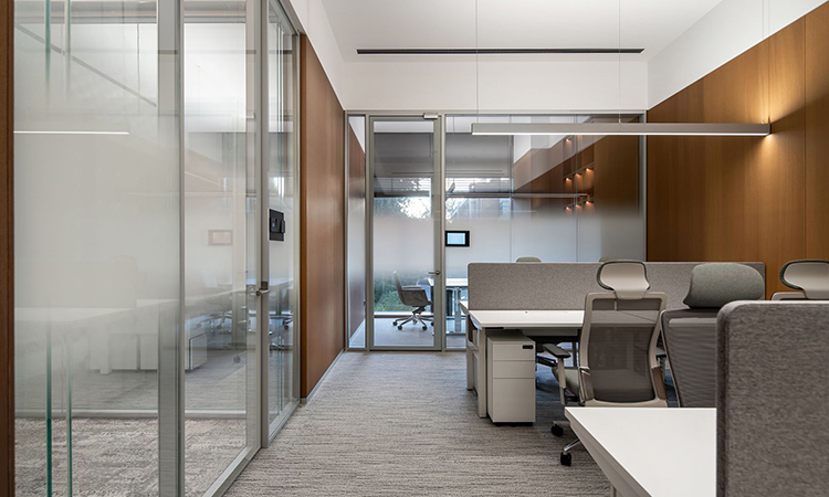 小型员工玻璃隔断办公室 小型员工玻璃隔断办公室