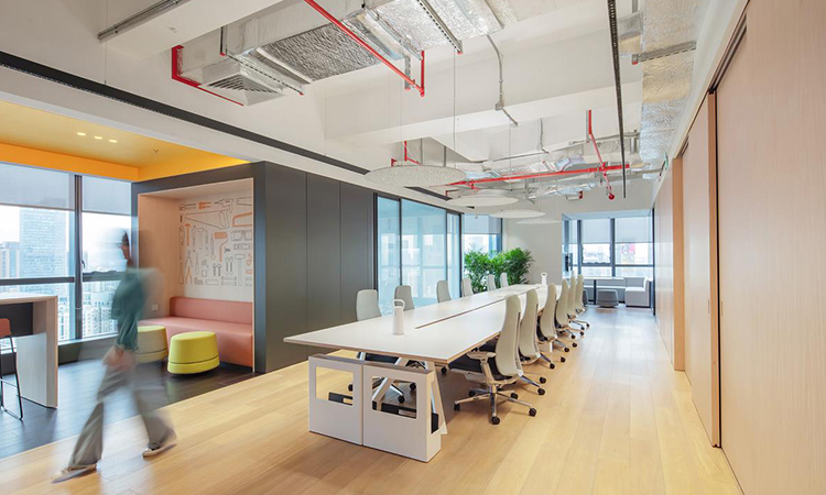 彩色干净的办公室