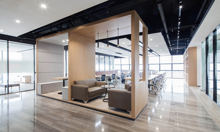 上海原木风办公室装修竣工效果
