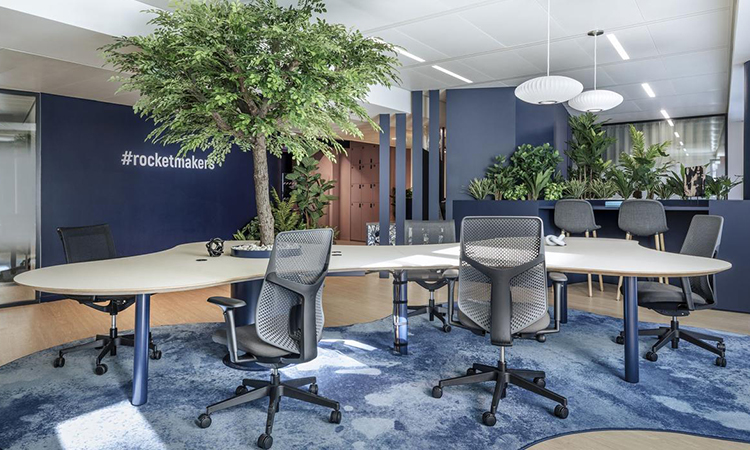 海派办公室员工办公区